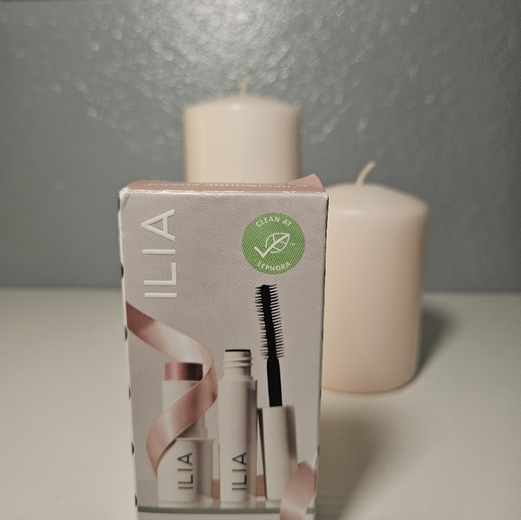 ILIA Set - Picture 5 of 12